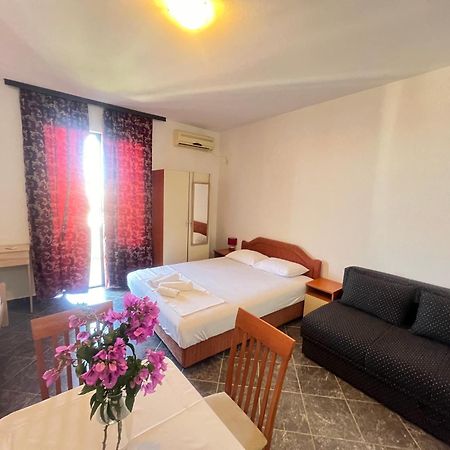 Apartments Radosevic Ulcinj Buitenkant foto