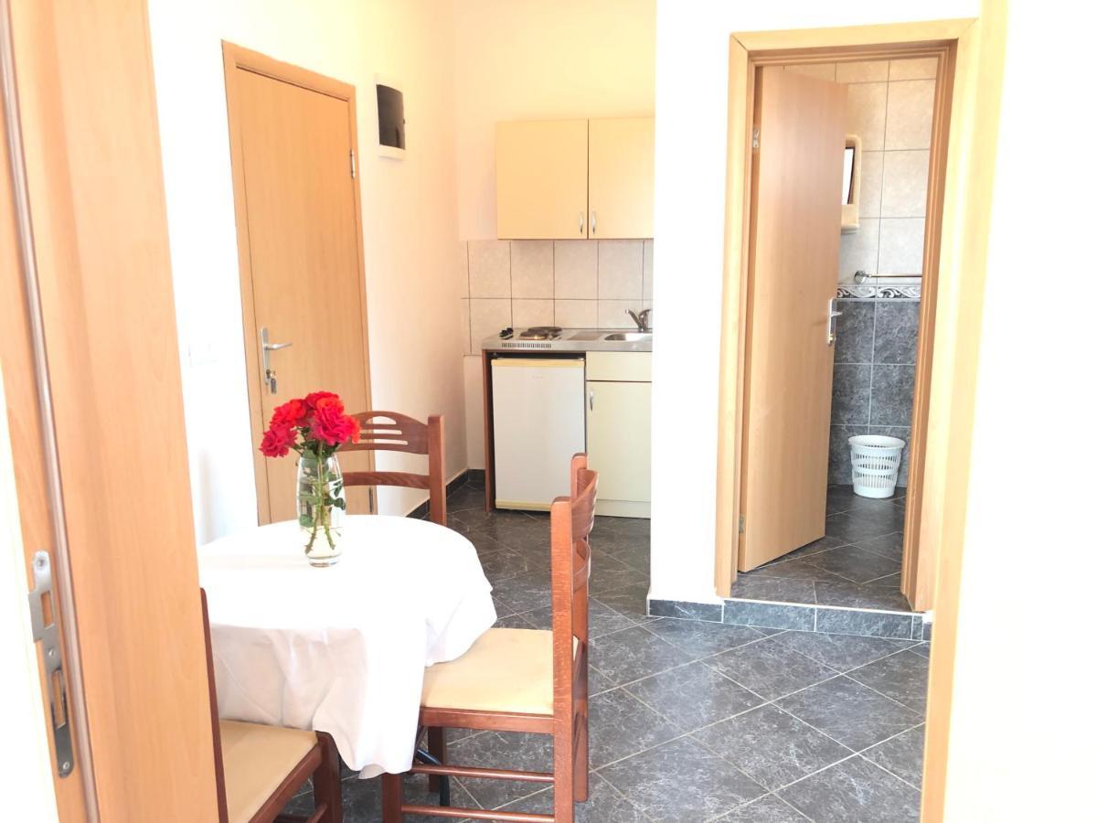 Apartments Radosevic Ulcinj Buitenkant foto