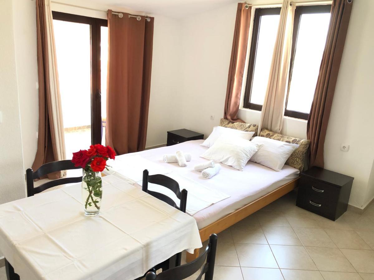 Apartments Radosevic Ulcinj Buitenkant foto