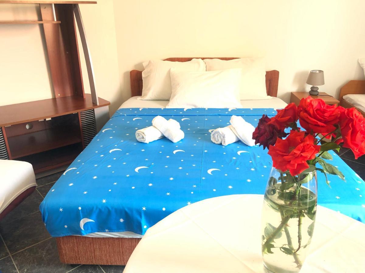 Apartments Radosevic Ulcinj Buitenkant foto