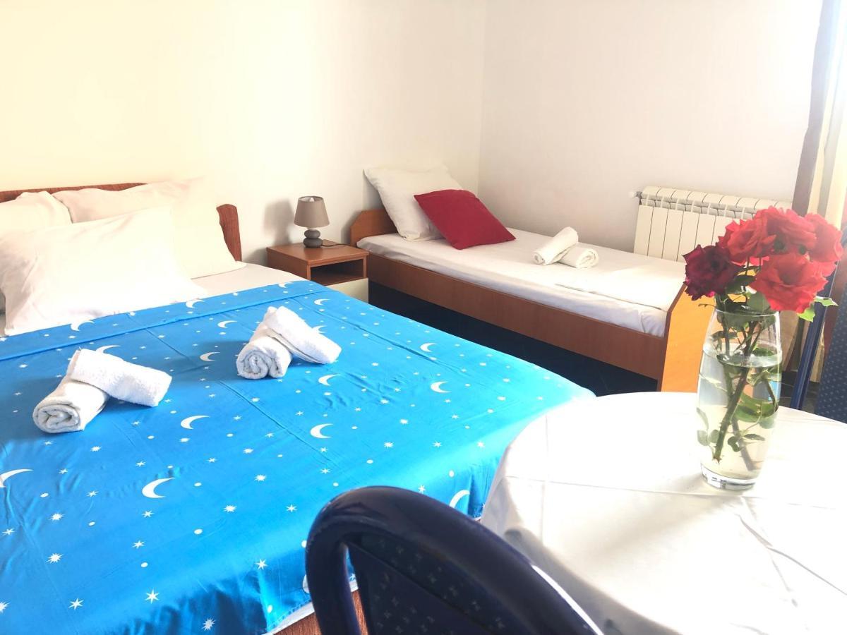 Apartments Radosevic Ulcinj Buitenkant foto
