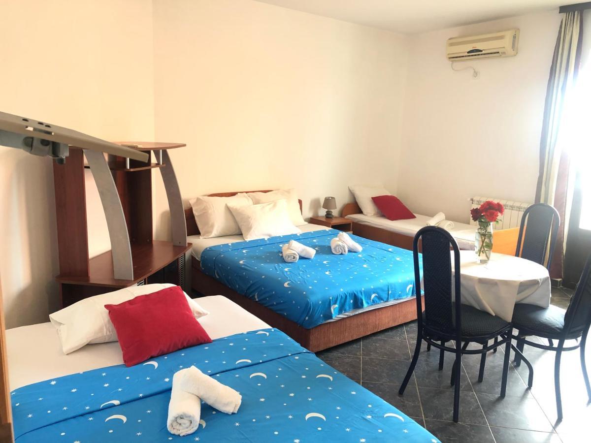 Apartments Radosevic Ulcinj Buitenkant foto