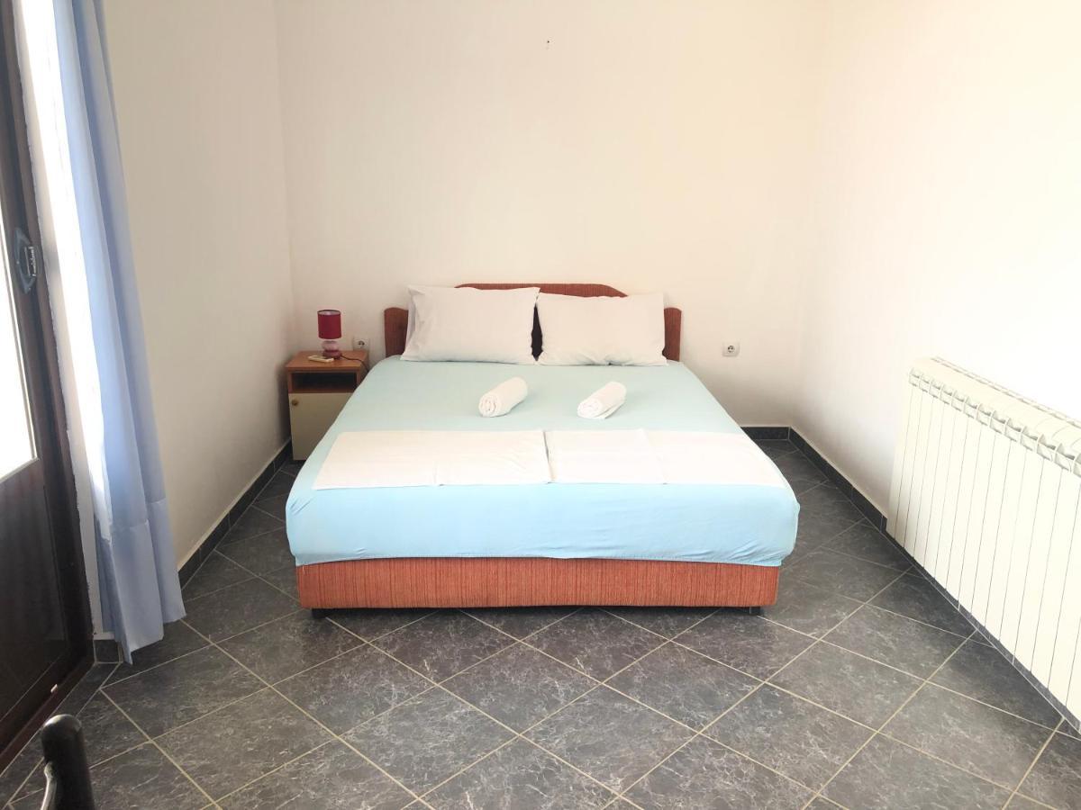Apartments Radosevic Ulcinj Buitenkant foto