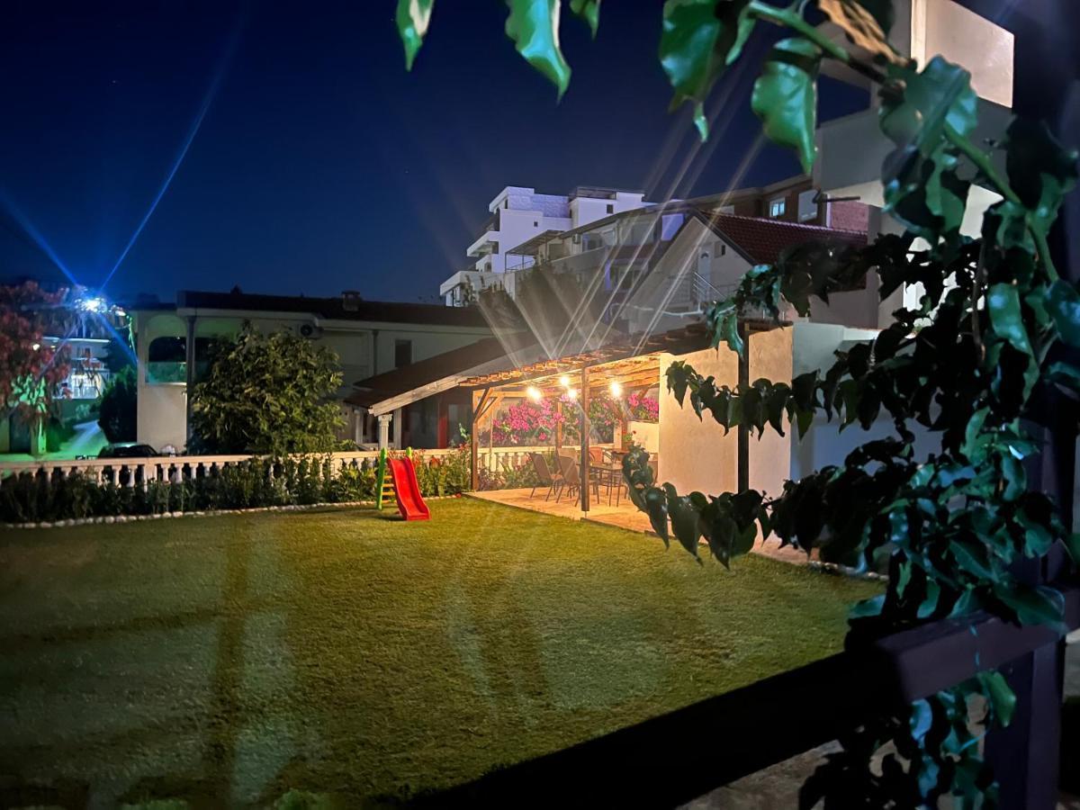 Apartments Radosevic Ulcinj Buitenkant foto