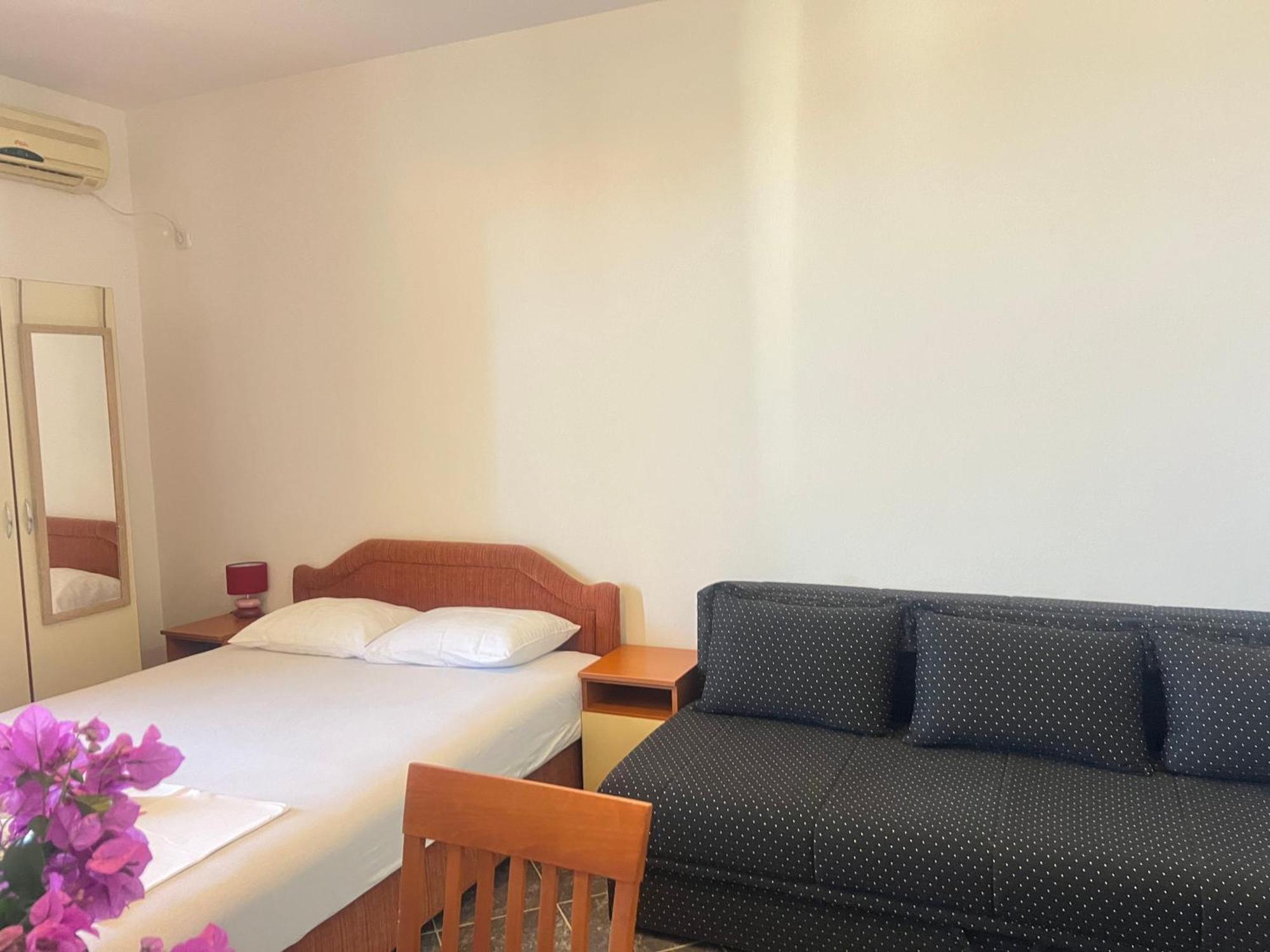 Apartments Radosevic Ulcinj Buitenkant foto